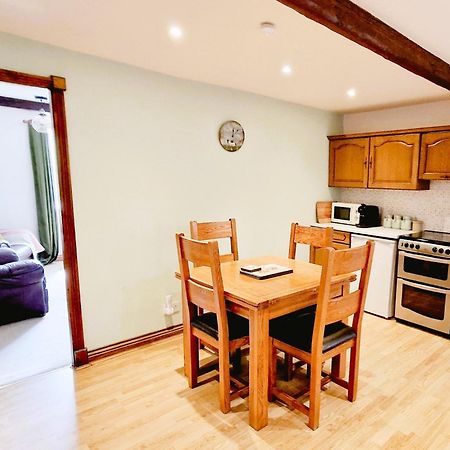 The Old Wash Kitchen - Charming Character Cottage In Holmfirth, Yorkshire ภายนอก รูปภาพ